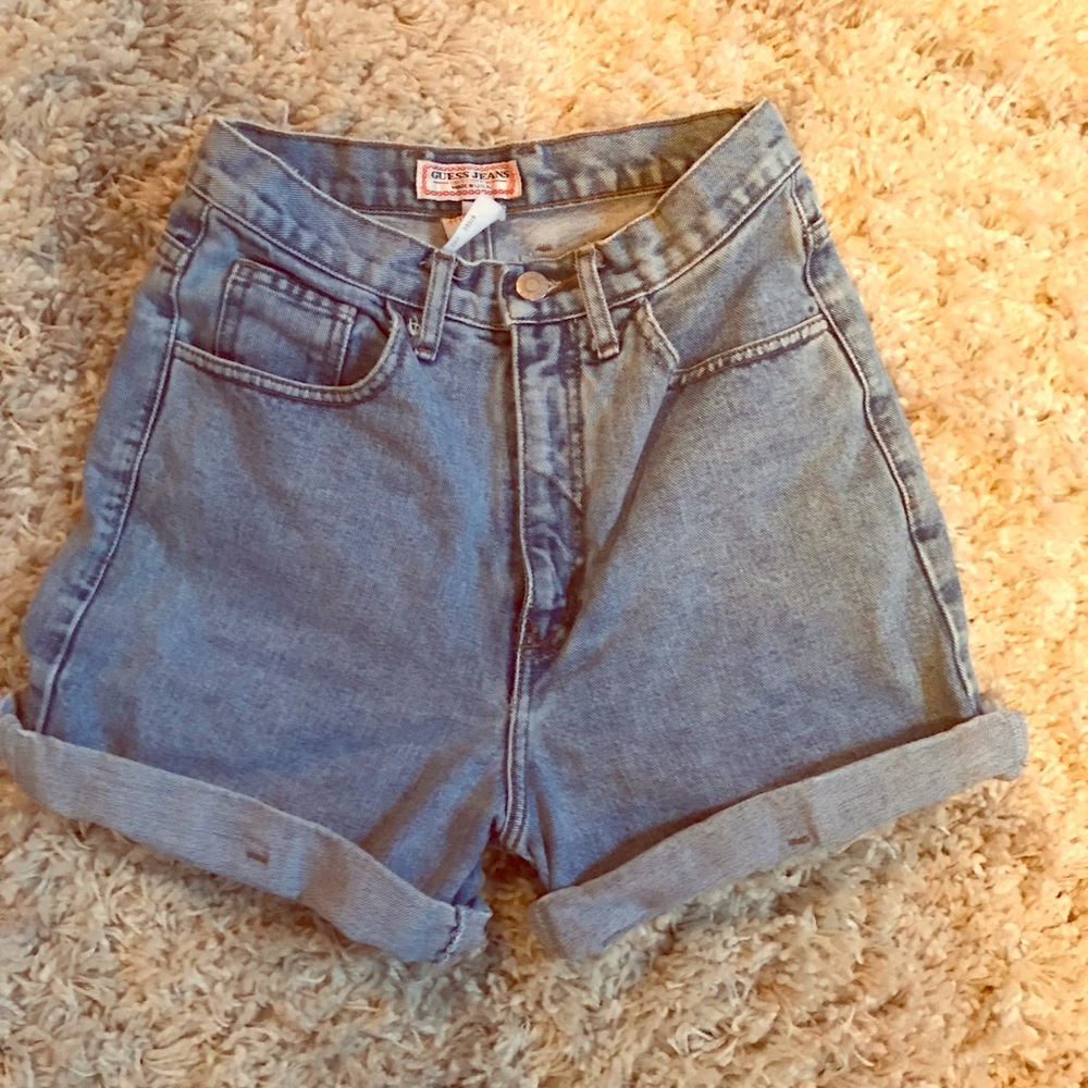 Vintage Guess jean high waist shorts. Size 28